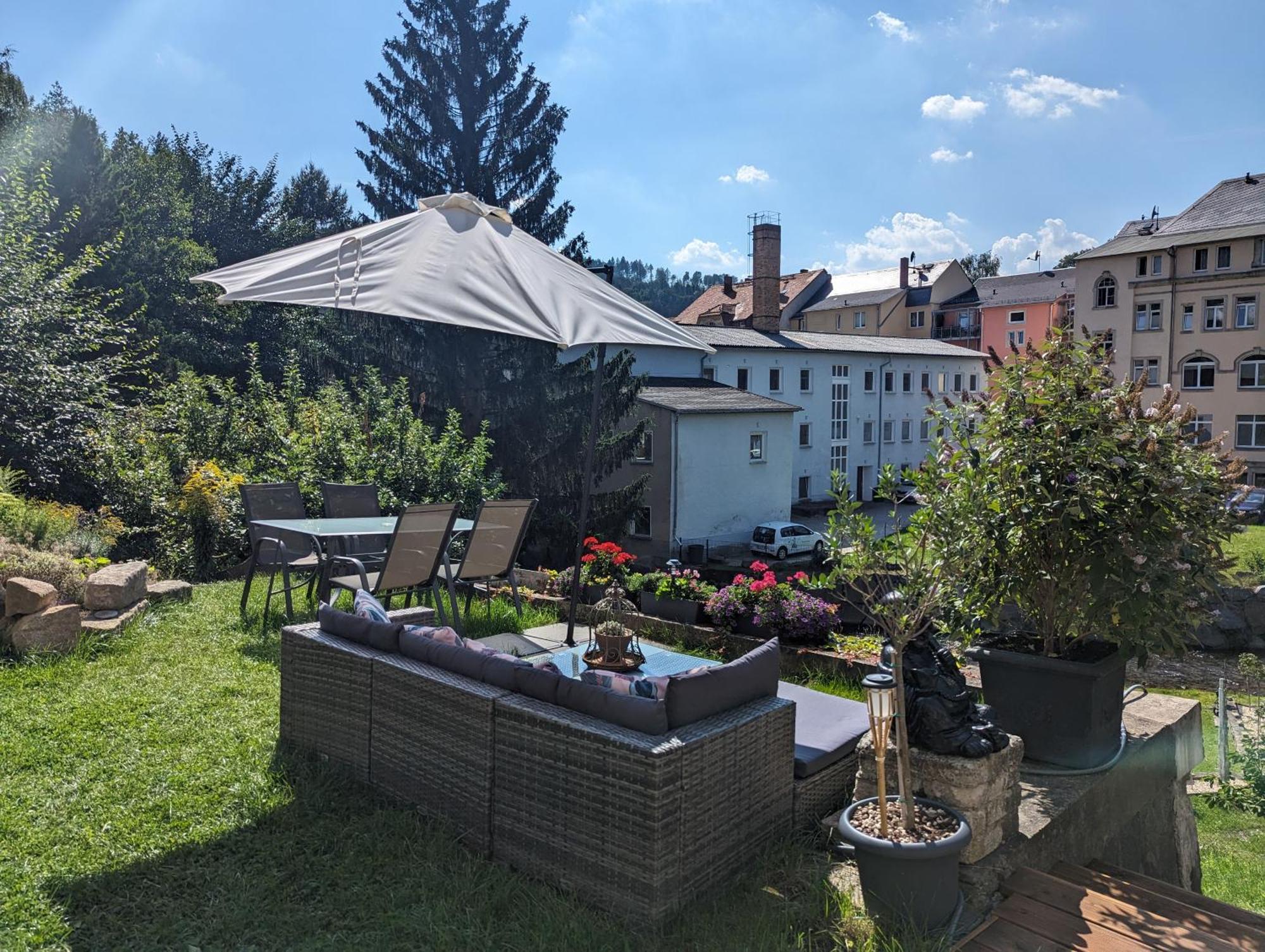 Hw2B - Urlaubsmagie - Wohlfuehlwohnung Mit Balkon, Pool, Sauna & Terrasse Sebnitz Dış mekan fotoğraf